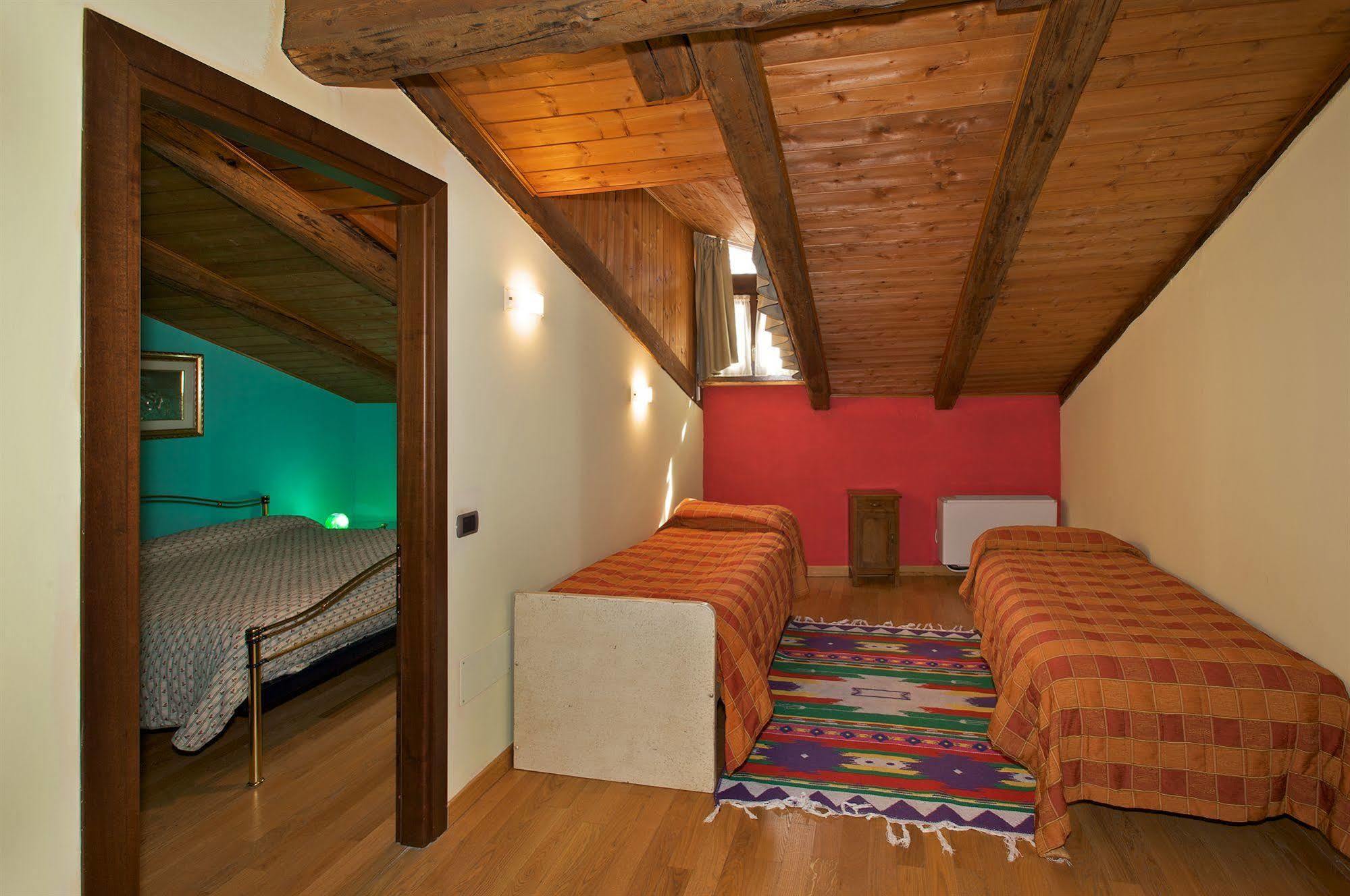 Hotel Chez Toi Oulx Bagian luar foto